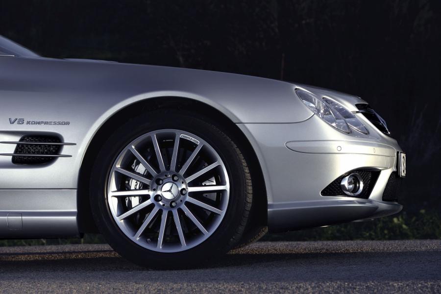  Mercedes-Benz SL55 AMG 2006 года  (фото 28 из 69)